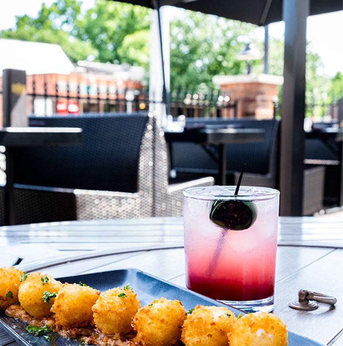 Dining Alfresco in Kentuckiana – The Exchange Pub & Kitchen