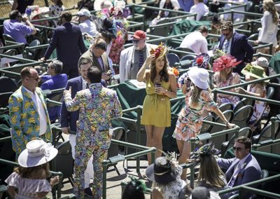 Fascinators and feathers near the finish line.