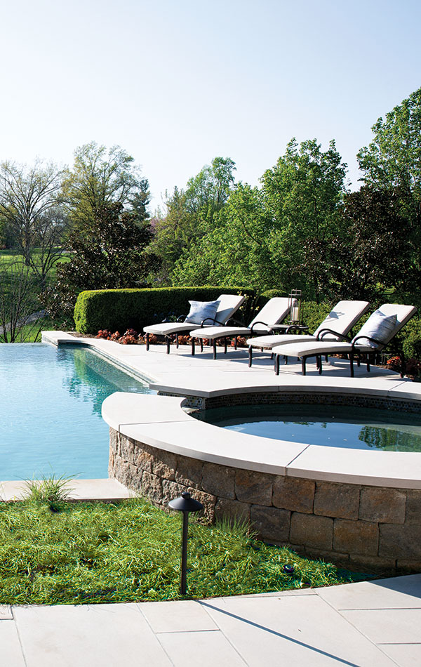 Dive into an Outdoor Oasis